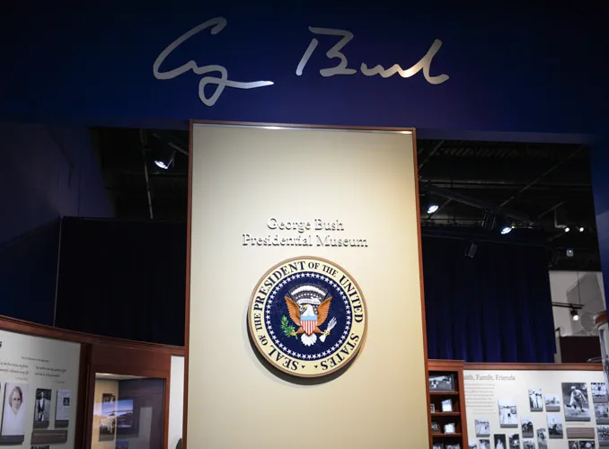 MilitaryPlaques supplied George W Bush Presidential Library and Museum Presidential Plaque